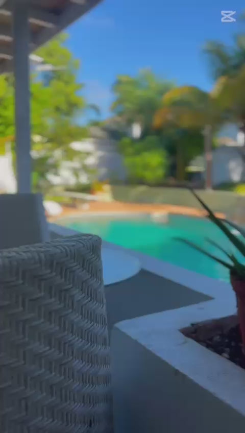 Pineapple Poolside Suite